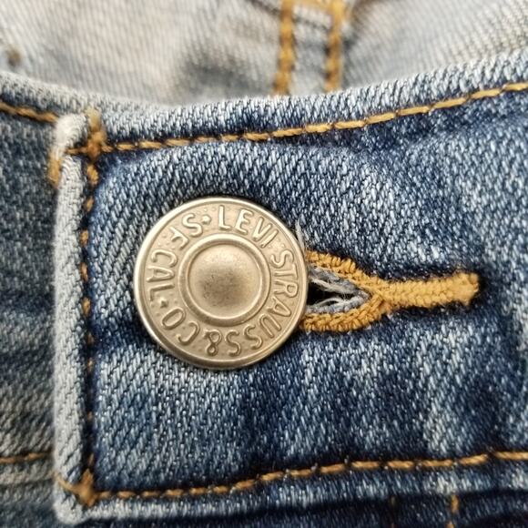 Levi's Women's Ankle Cropped Boyfriend Jeans Medium Wash Size 32 / 14 - Picture 6 of 9